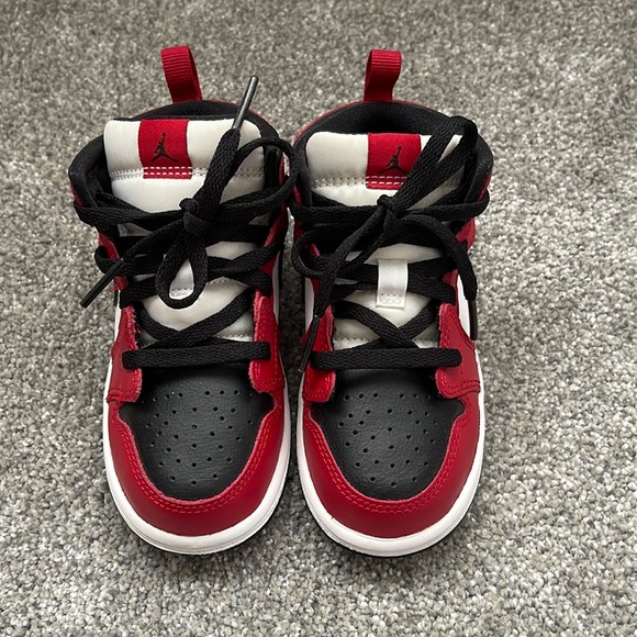 Jordan 1 Mid Chicago (TD) Sz 8C - Picture 5 of 9